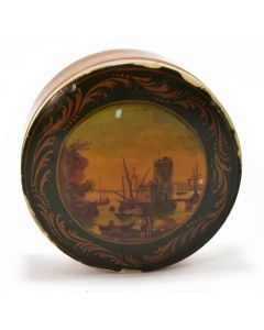 Boite ronde en ivoire peinte aux bateaux dans un port époque fin XVIIIème