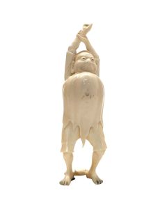 Okimono en ivoire XIXème à décor de Bouffon